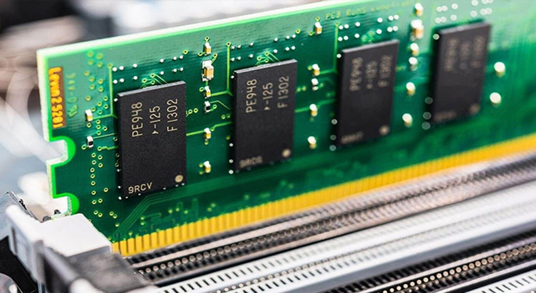 RAM có vai trò khá quan trọng đối với một chiếc máy tính, giúp cho máy hoạt động mạnh mẽ và mượt mà hơn